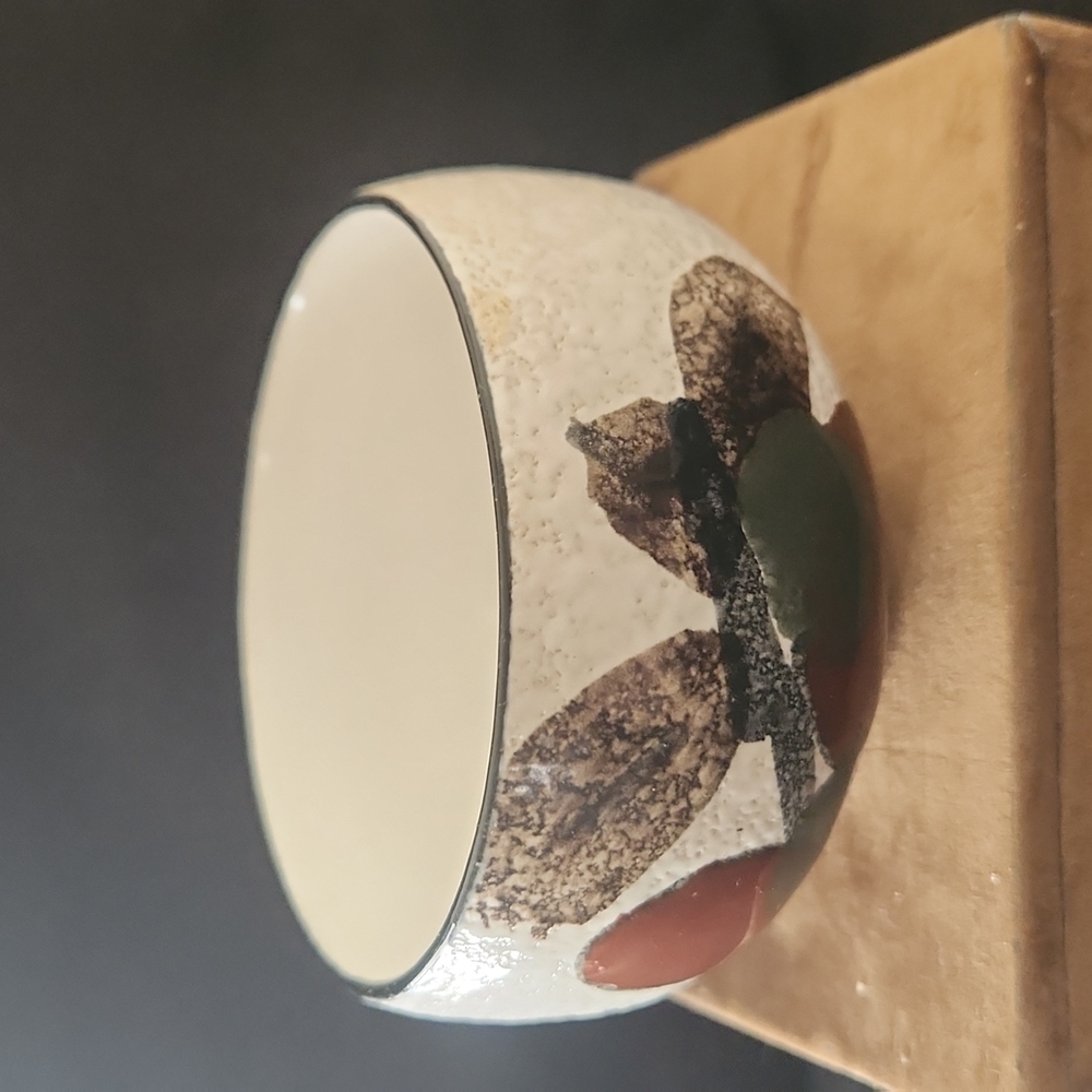 BEAUTIFUL GLAZED HAND PAINTED TRINKET BOWL.JAPAN.